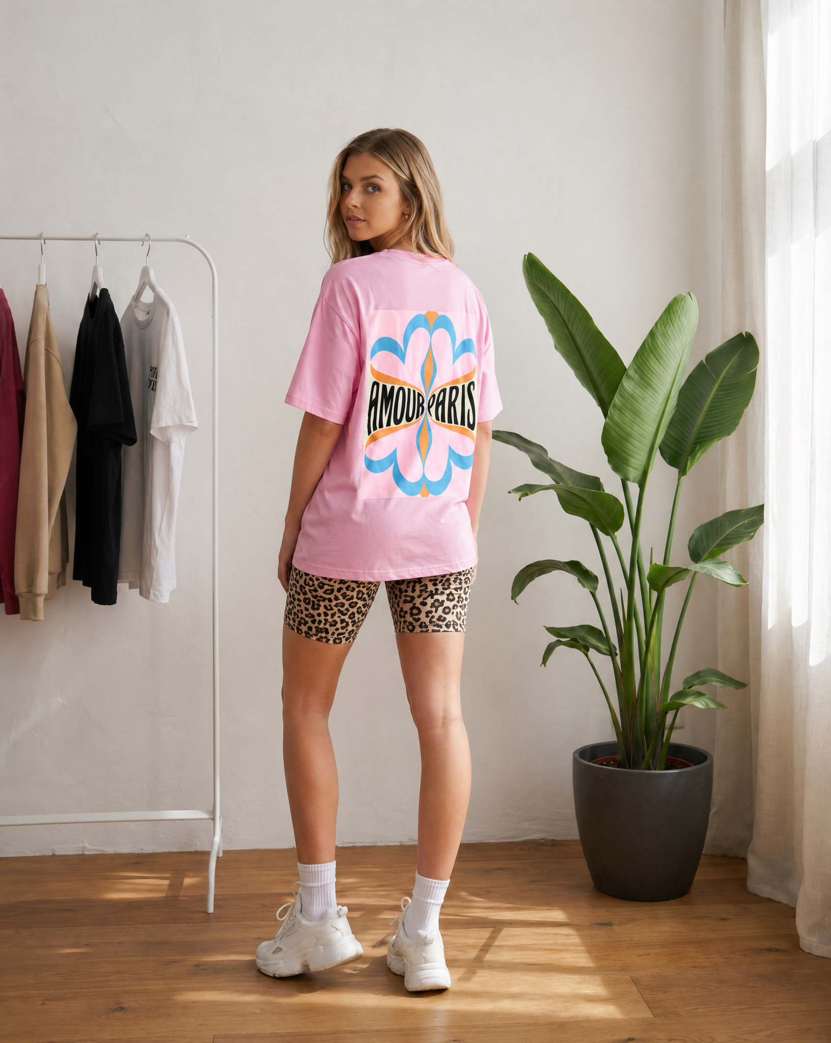 T-Shirt AMOUR PARIS – Oversized Shirt mit Rückenprint