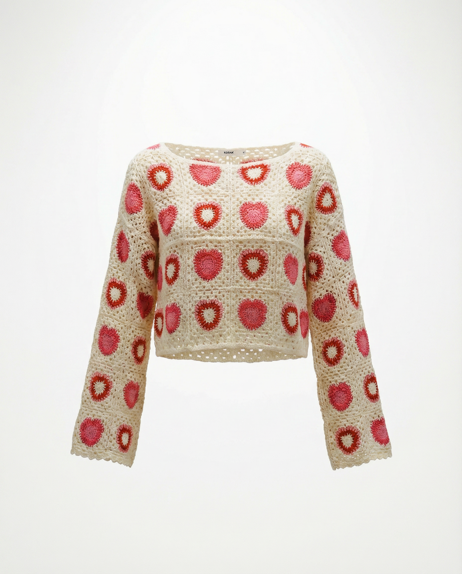 Häkelshirt Stella Packshot – Crochet-Top mit Herzmuster, soulsiders