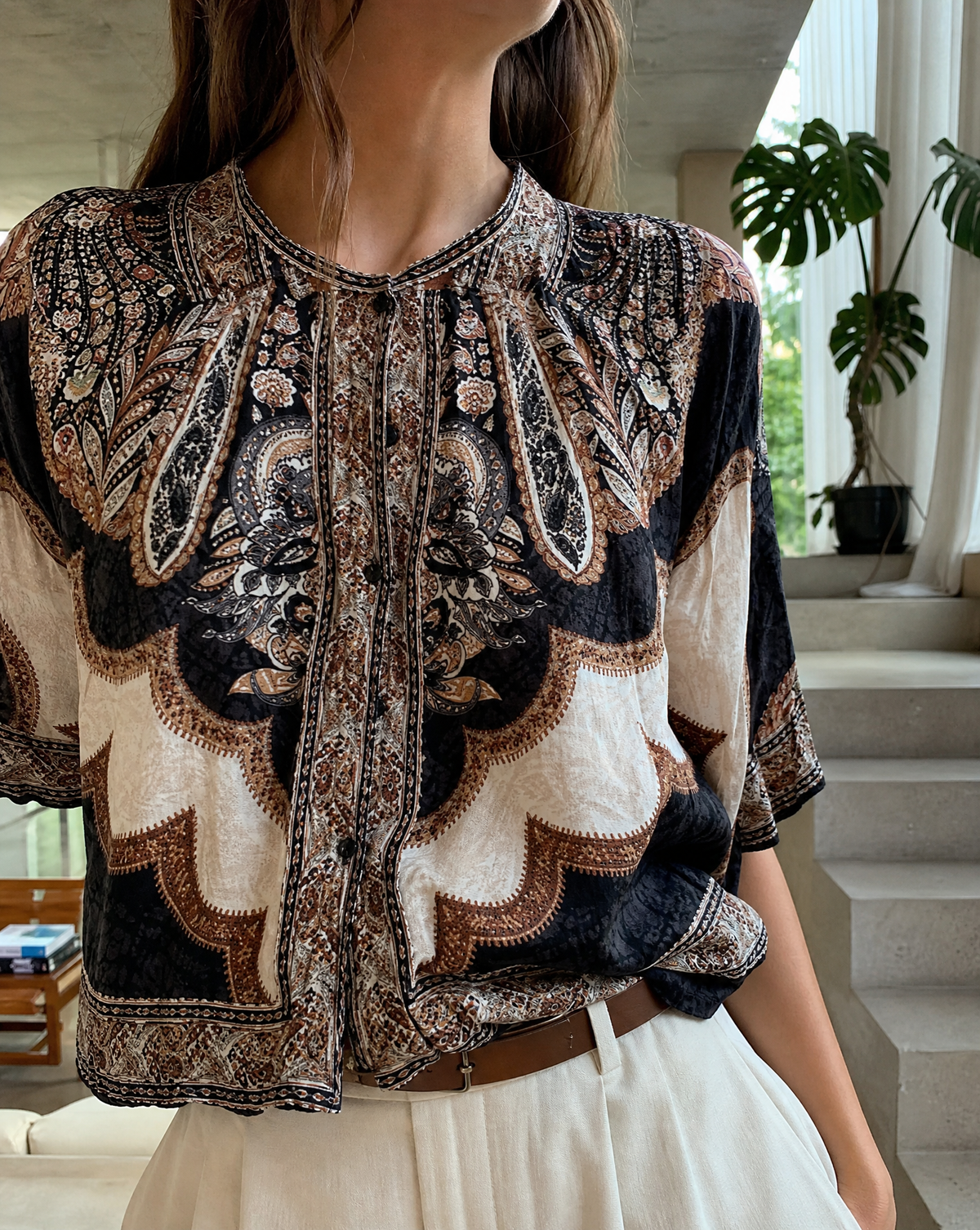 Bluse Romy Schwarz - Nahaufnahme